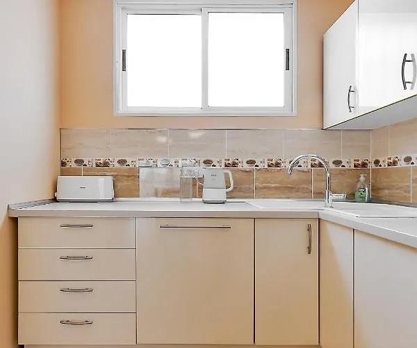 Apartamento Yellow 3 Bedroom Large For 10 Guests *