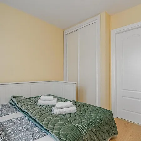Apartamento Yellow 3 Bedroom Large For 10 Guests
