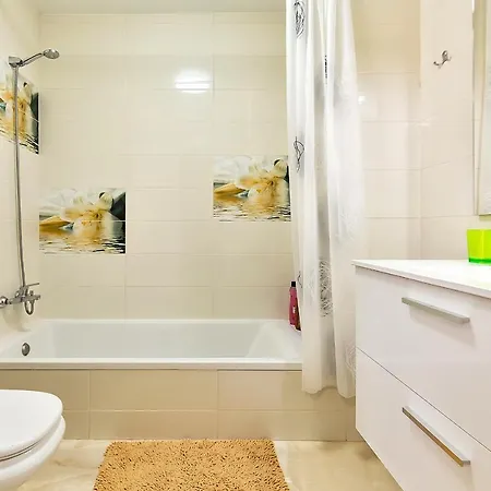 Apartamento Yellow 3 Bedroom Large For 10 Guests *