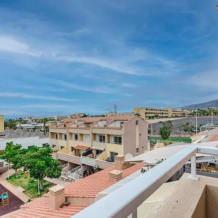 Yellow 3 Bedroom Large For 10 Guests Apartamento *