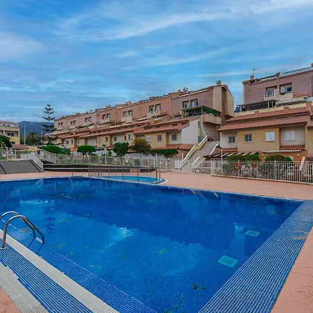 Yellow 3 Bedroom Large For 10 Guests Apartamento *