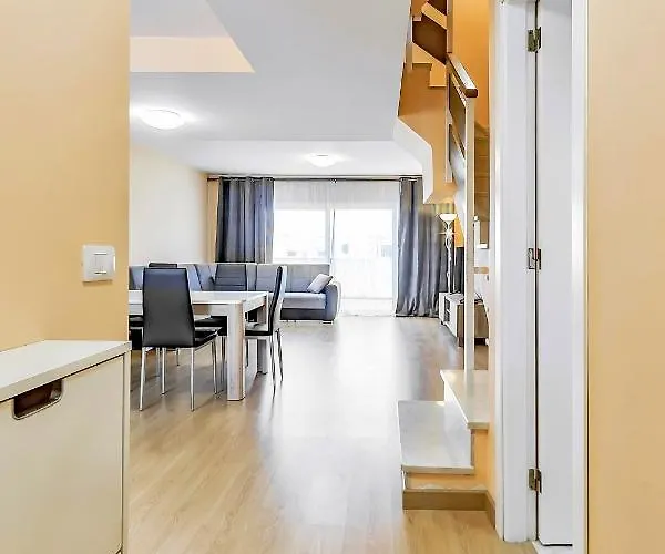 Yellow 3 Bedroom Large For 10 Guests Apartment Costa Adeje (Tenerife)