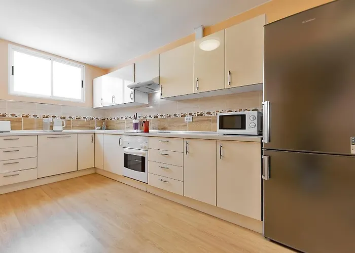 شقة Yellow 3 Bedroom Large For 10 Guests أذيخي