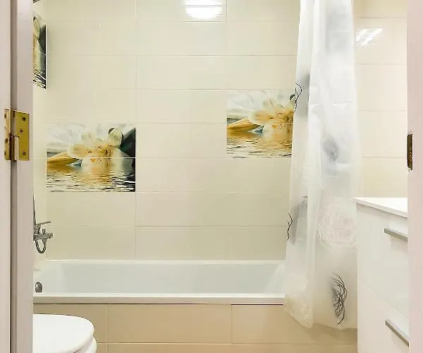 Yellow 3 Bedroom Large For 10 Guests Apartment Costa Adeje (Tenerife)